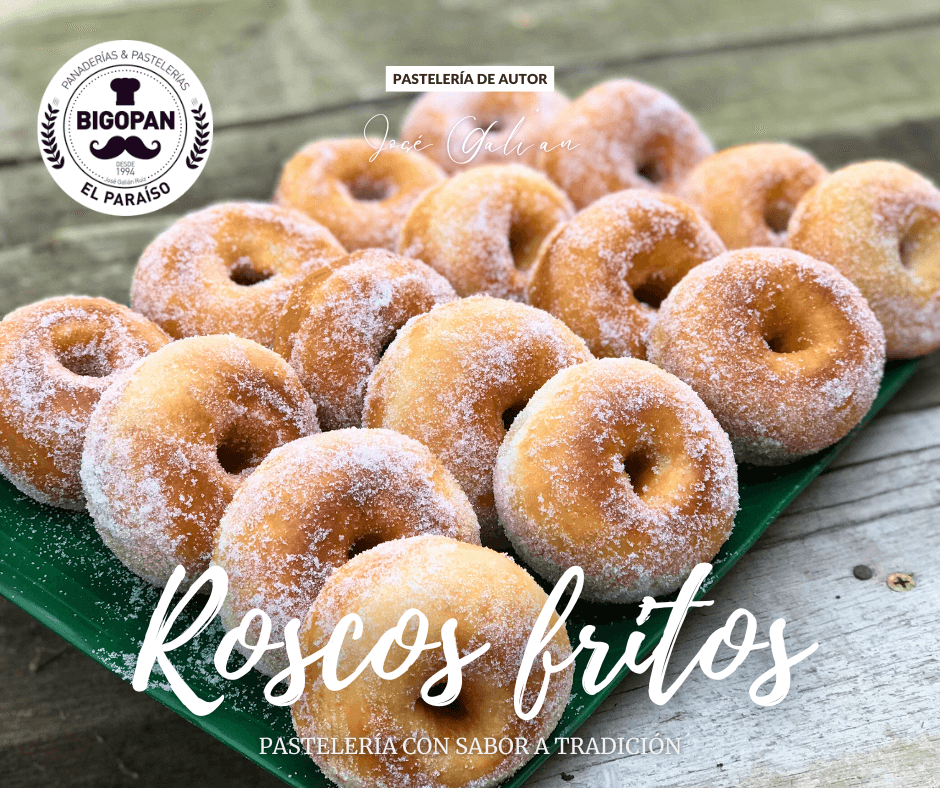 Roscos fritos: un dulce manjar para la Semana Santa Los roscos fritos son un dulce tradicional de la Semana Santa en España. Se trata de una masa frita, generalmente con forma de círculo, que se espolvorea con azúcar o se baña en almíbar. Su origen se remonta a la época medieval, cuando se preparaban en los conventos y monasterios como un manjar especial para estas fechas.